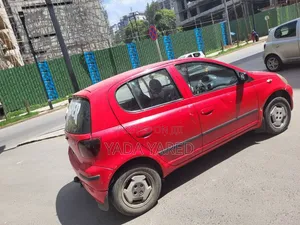 Toyota Yaris 1.5 2000 Red