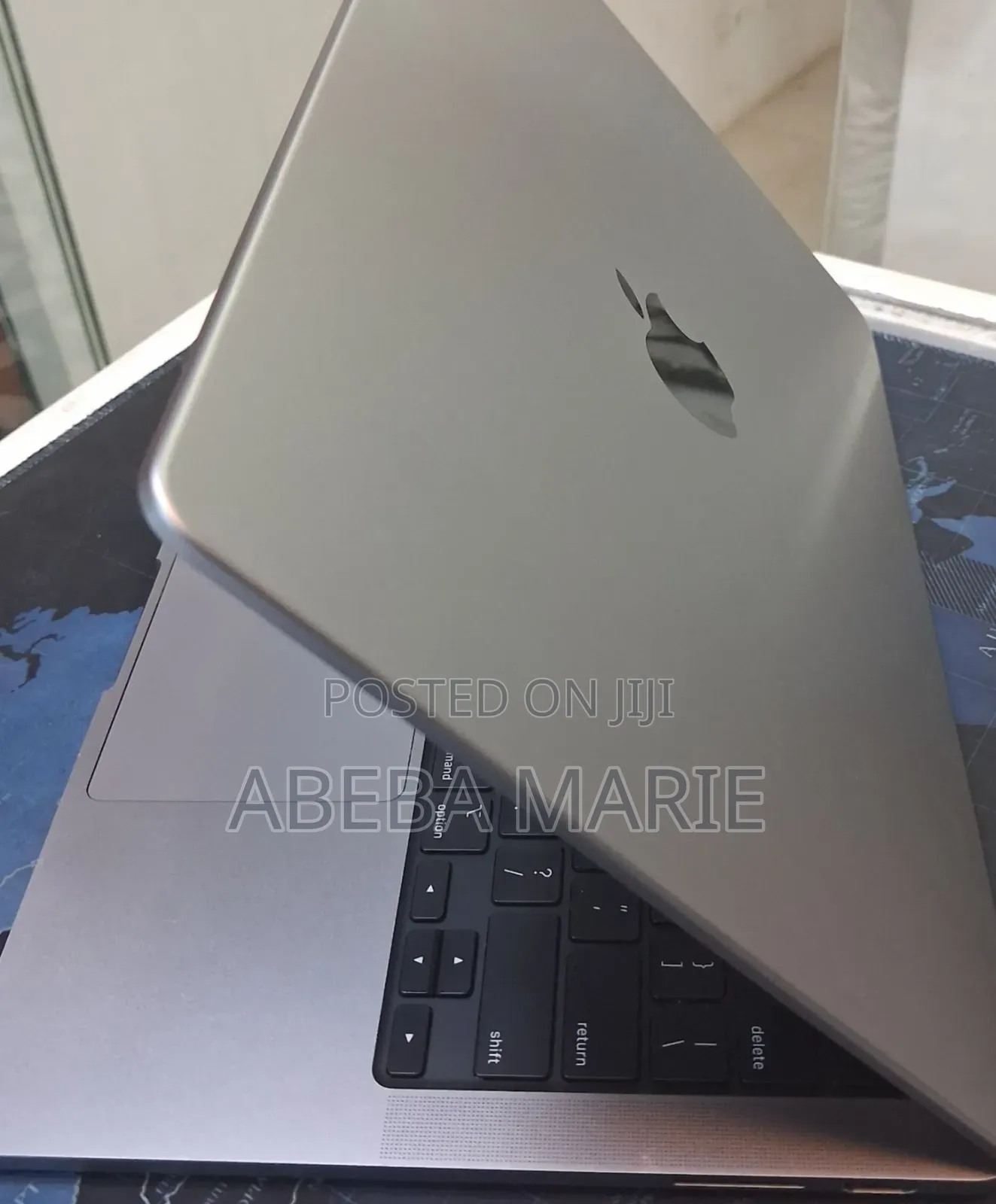 New Laptop Apple MacBook Pro 2024 M3 8GB Apple M3 SSD 512GB