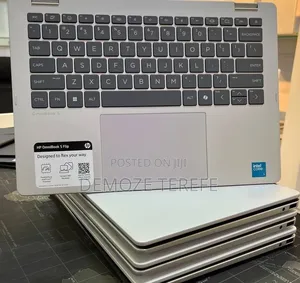 New Laptop HP OmniBook 5 Flip 16GB Intel Core i7 SSD 512GB