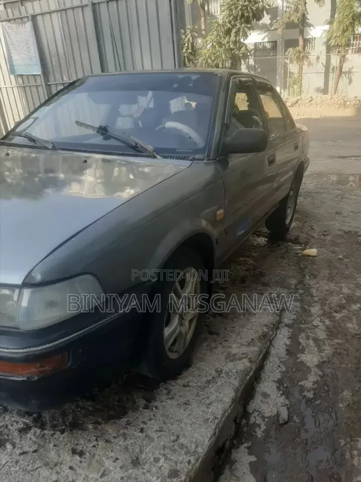 Toyota Corolla II 1990 Gray