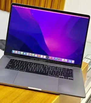 New Laptop Apple MacBook Pro 2018 32GB Intel Core i9 SSD 2T