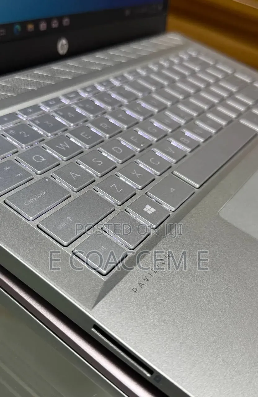 New Laptop HP 550 16GB Intel Core i5 SSD 256GB