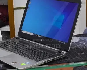 Laptop HP Pavilion 10 8GB Intel Core i5 HDD 1T