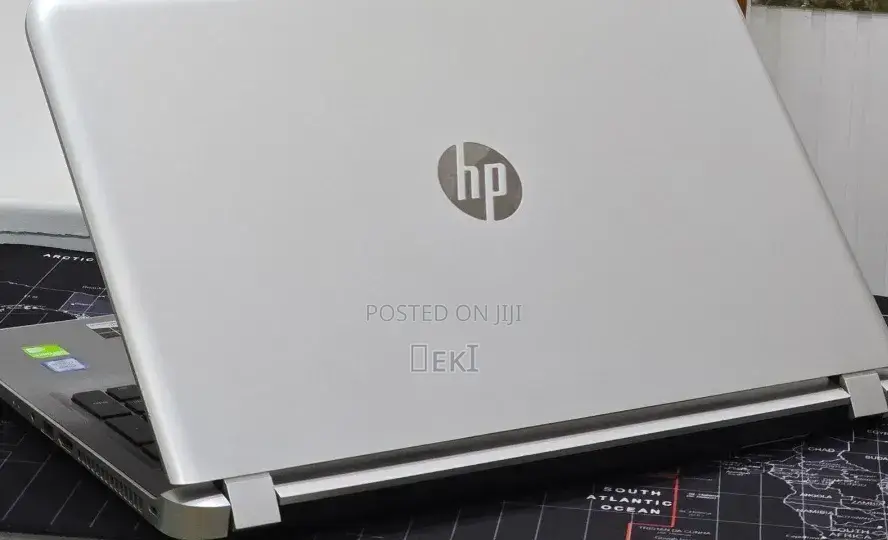 Laptop HP Pavilion 10 8GB Intel Core i5 HDD 1T