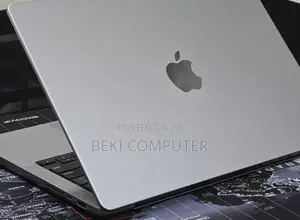 New Laptop Apple MacBook Pro 2021 M1 32GB Intel Core i7 SSD 512GB