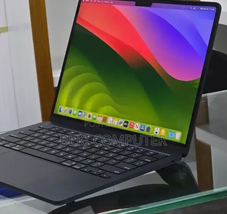 New Laptop Apple MacBook Air 2025 M4 16GB Apple M4 SSD 256GB