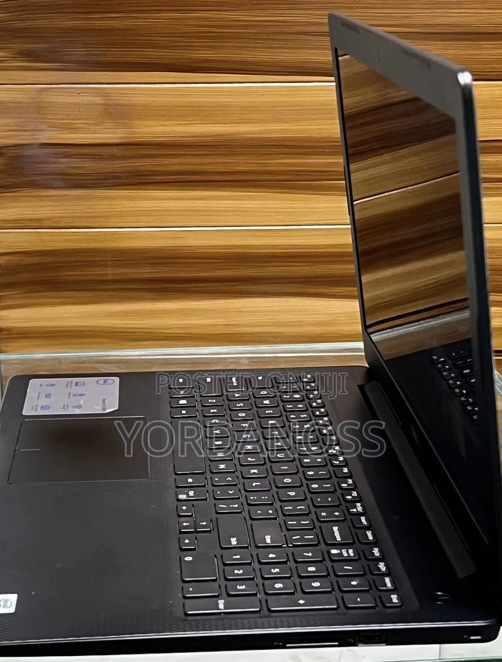 New Laptop Dell Inspiron 15 8GB Intel Core i7 SSD 256GB