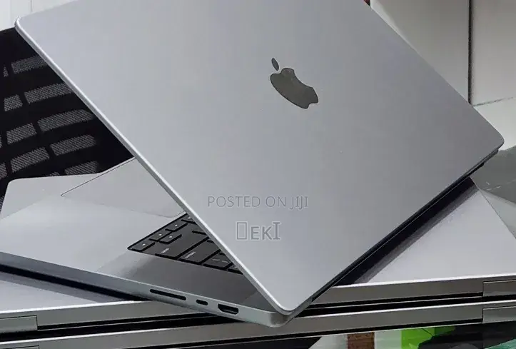New Laptop Apple MacBook Pro 2021 M1 32GB Apple M1 SSD 512GB