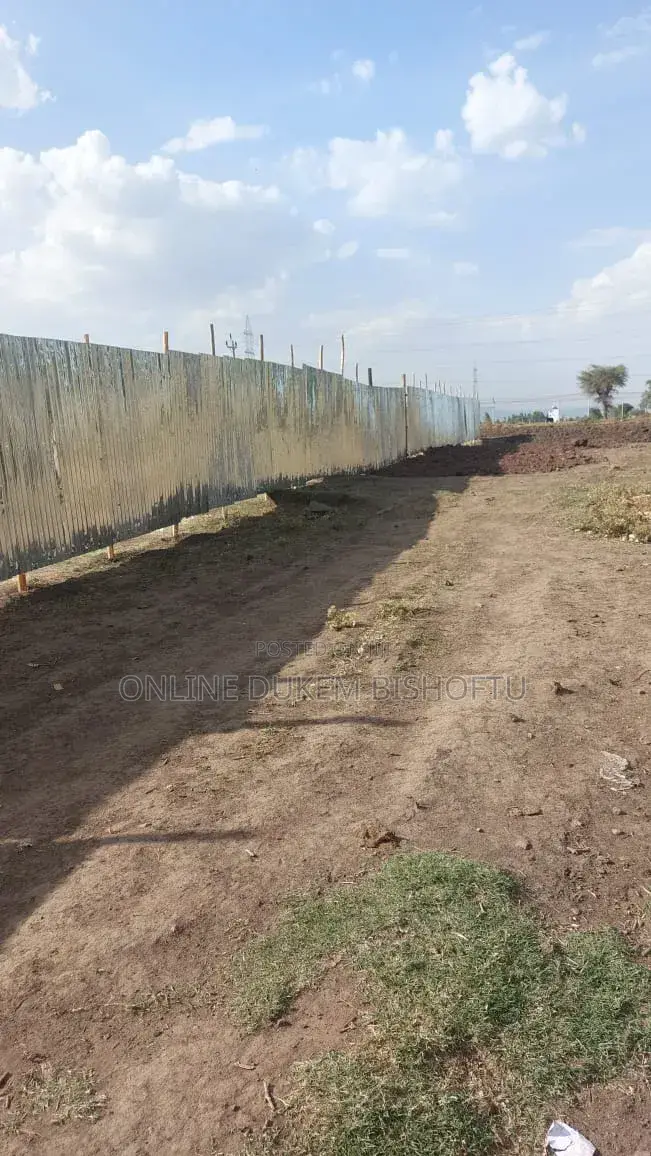 7bdrm House in Dukem Bishoftu, East Shewa for sale