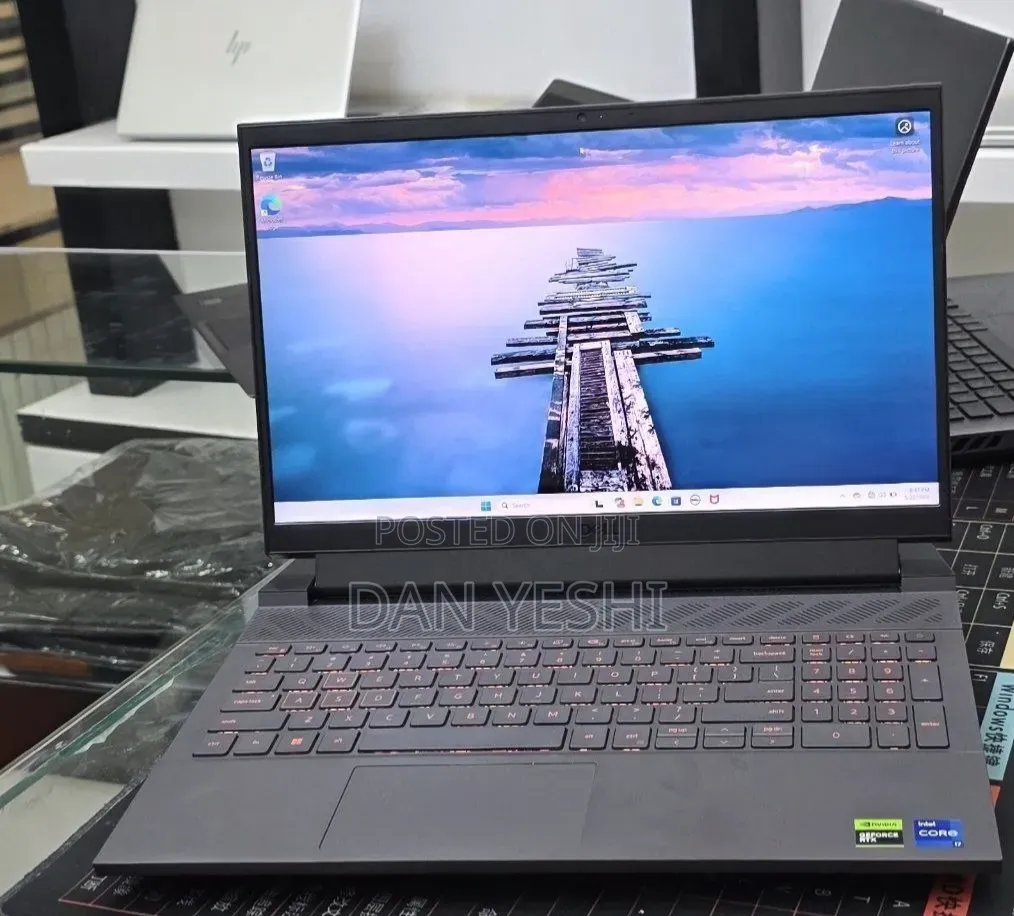 New Laptop Dell G15 5511 16GB Intel Core i7 SSD 1T