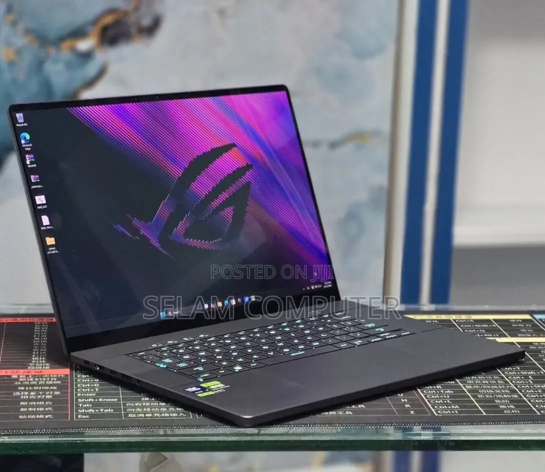 New Laptop Asus ROG Strix G16 G614 16GB Intel Core Ultra 9 SSD 1T