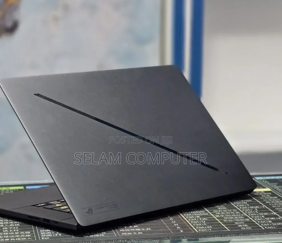 New Laptop Asus ROG Strix G16 G614 16GB Intel Core Ultra 9 SSD 1T