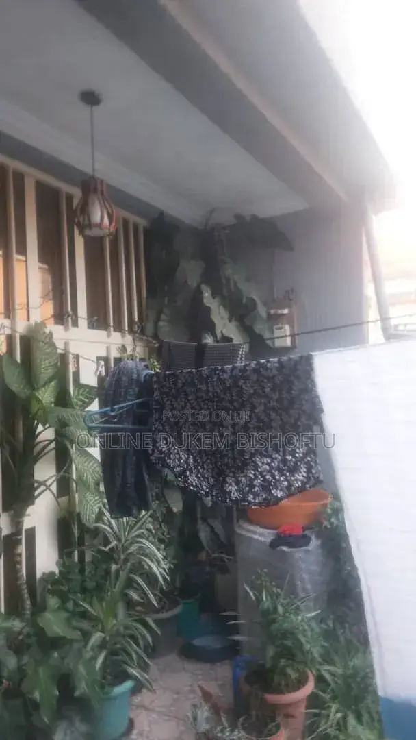 Furnished 7bdrm House in Bishoftu Debirezeyet, East Shewa for sale