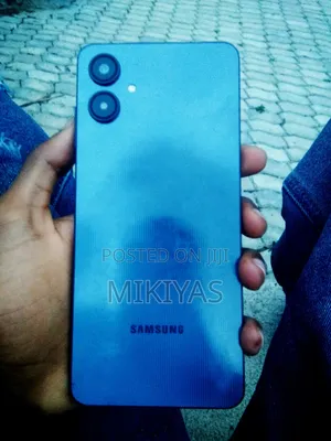 New Samsung Galaxy A06 64 GB Blue