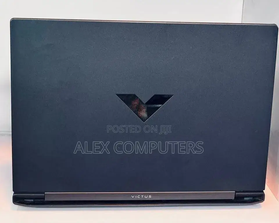 New Laptop HP Victus 15 12GB AMD Ryzen 5 SSD 512GB