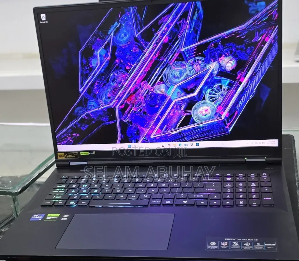 New Laptop Acer Predator Helios 18 PH18-71 32GB Intel Core i9 SSD 1T