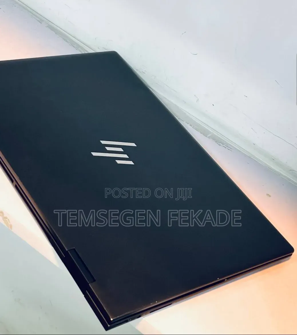 New Laptop HP Envy X360 8GB AMD Ryzen 5 SSD 512GB