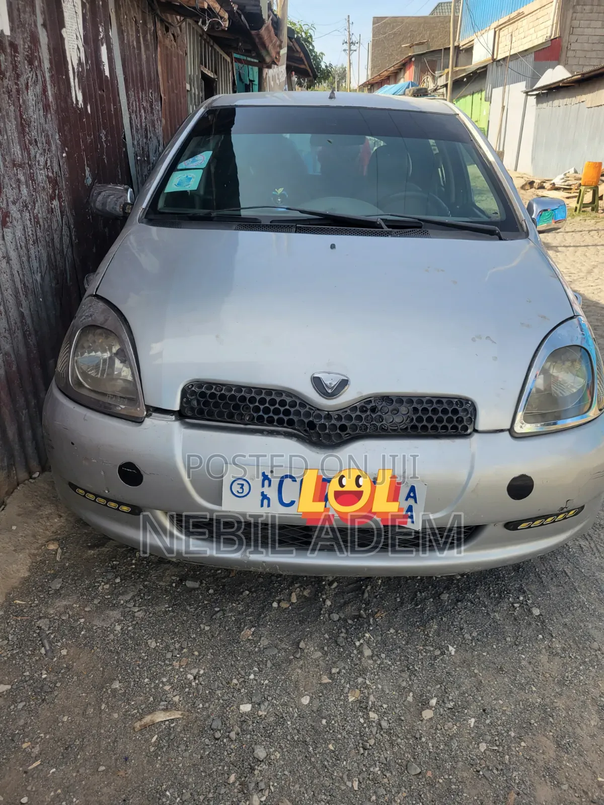 Toyota Vitz 2001 Silver