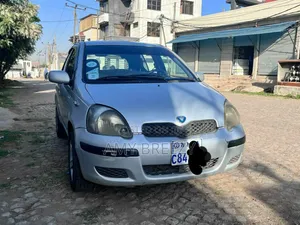 Toyota Vitz 2004 Silver