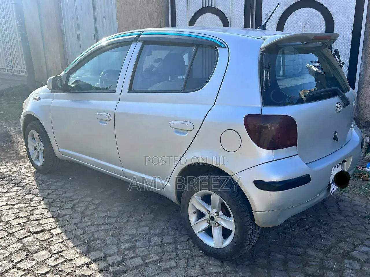 Toyota Vitz 2004 Silver