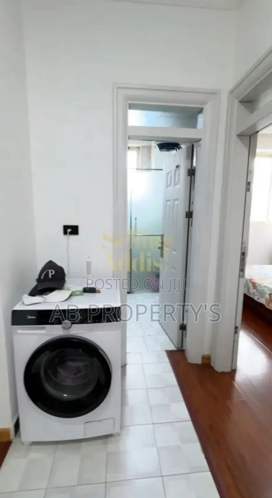 Furnished 1bdrm Apartment in 6 Killo, Arada for sale