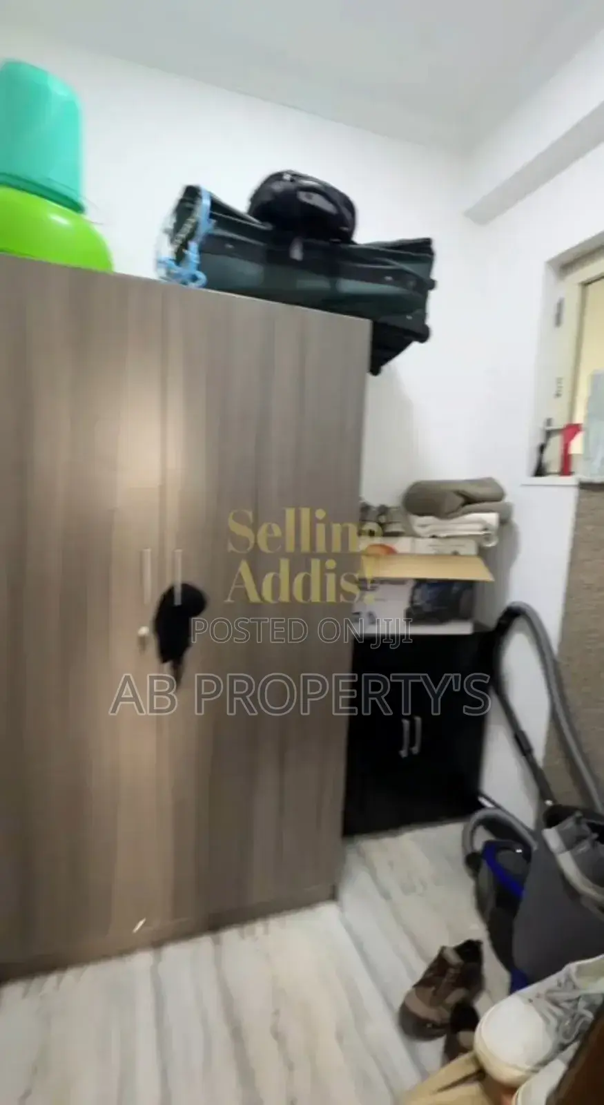 Furnished 1bdrm Apartment in 6 Killo, Arada for sale