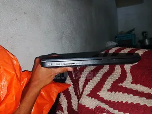 Laptop HP 4GB Intel Pentium HDD 1T