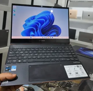 New Laptop Asus ZenBook 13 UX331UN 16GB Intel Core i7 SSD 512GB