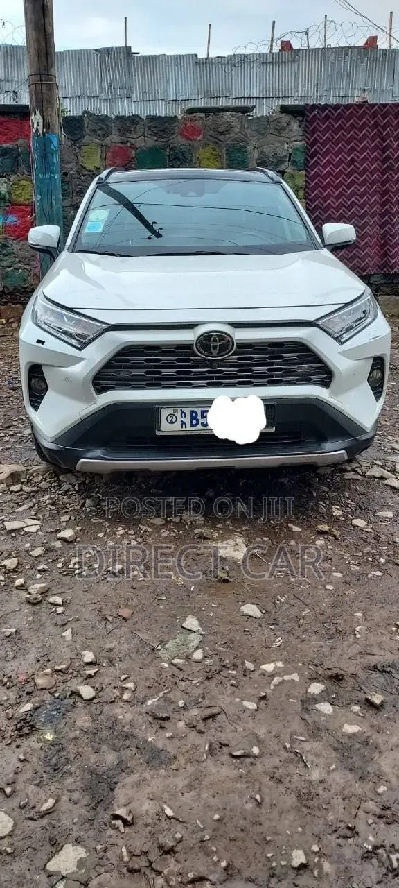 Toyota RAV4 2020 White