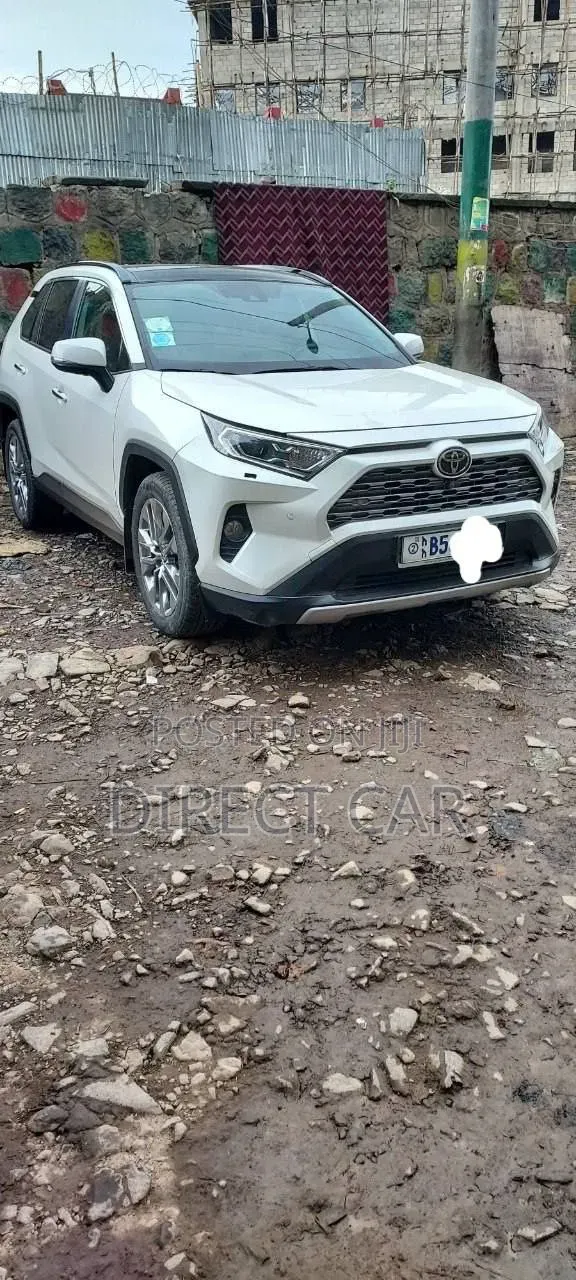 Toyota RAV4 2020 White