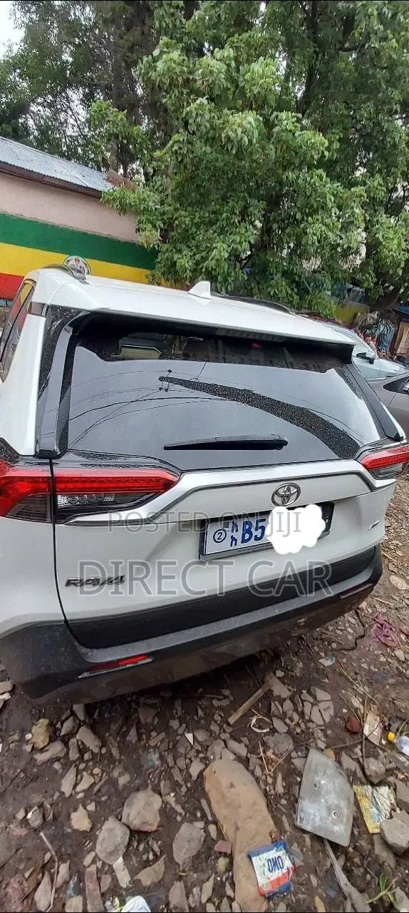 Toyota RAV4 2020 White