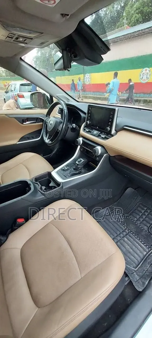 Toyota RAV4 2020 White