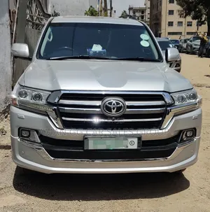 Toyota Land Cruiser 2019 Silver