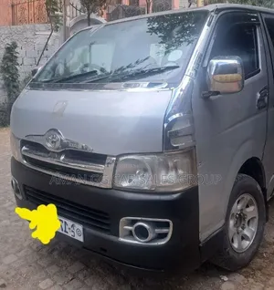 Toyota HiAce 2007 Silver