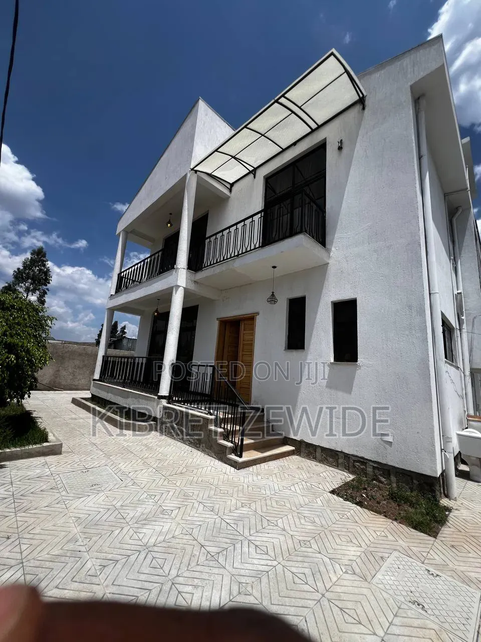 Furnished 5bdrm Farm House in Kibert Zewdie, Yeka for sale