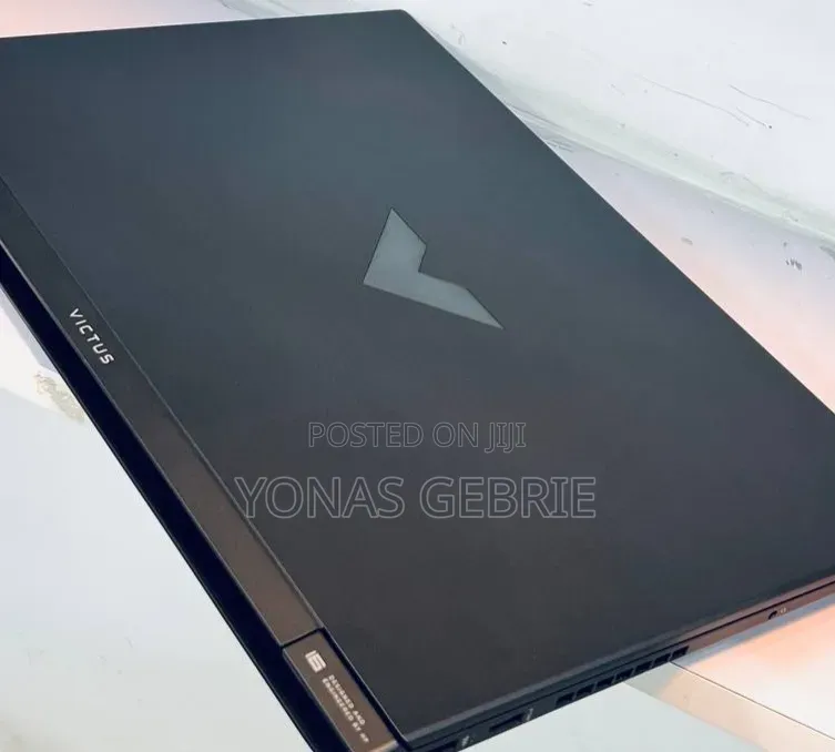 New Laptop HP 16GB AMD Ryzen 5 SSD 512GB