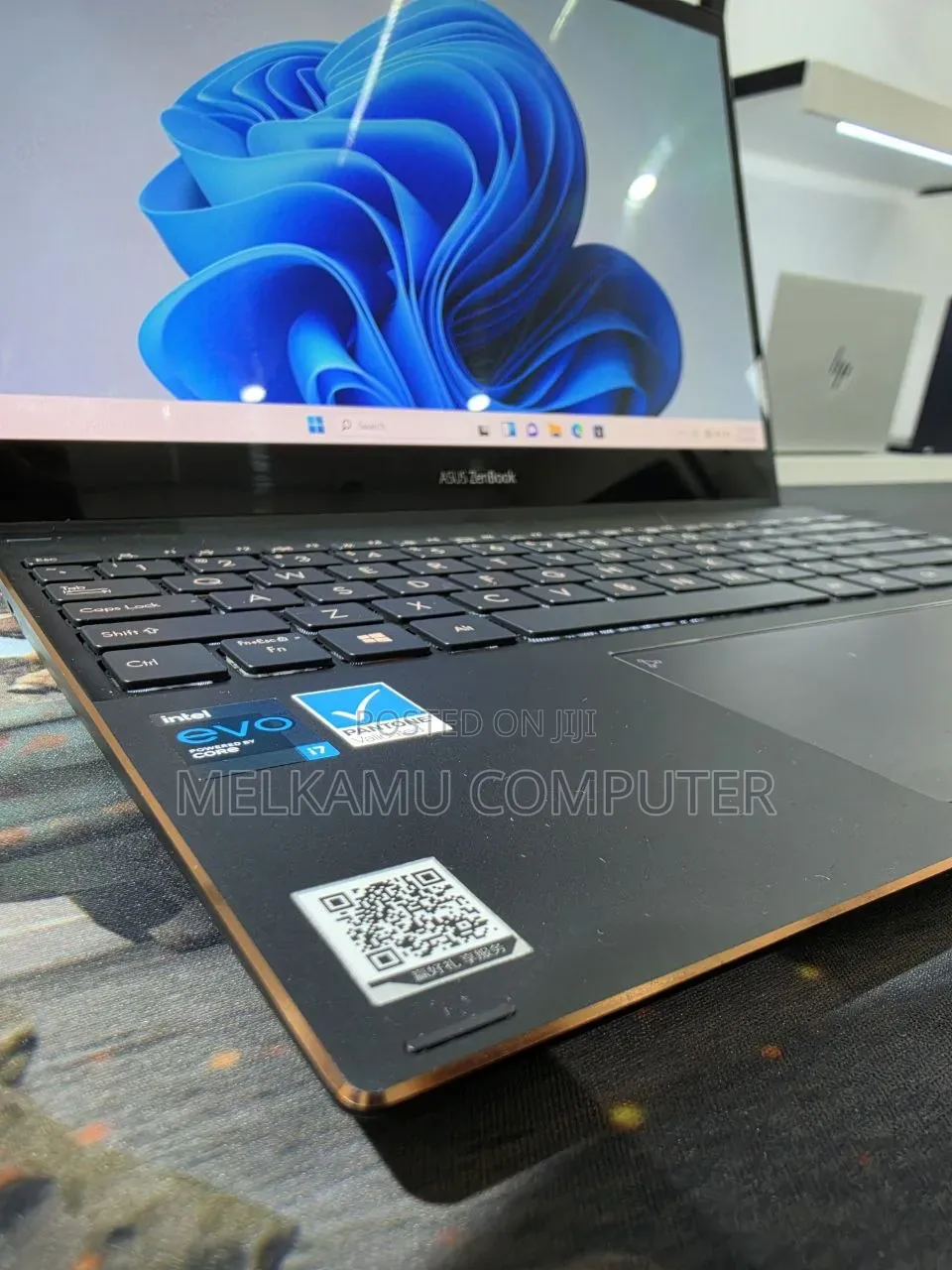 New Laptop Asus ZenBook Flip UX360UA 16GB Intel Core i7 SSD 512GB