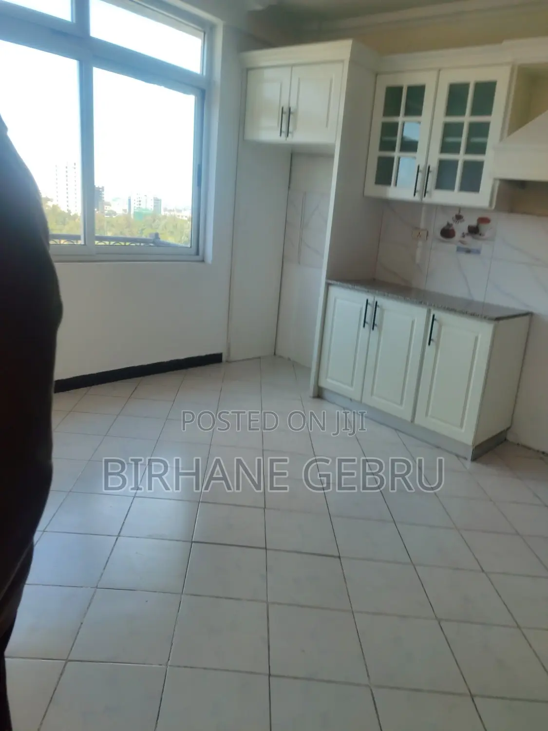 4bdrm Apartment in Apartiment, Yeka for rent