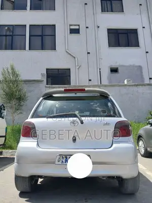 Toyota Vitz 2001