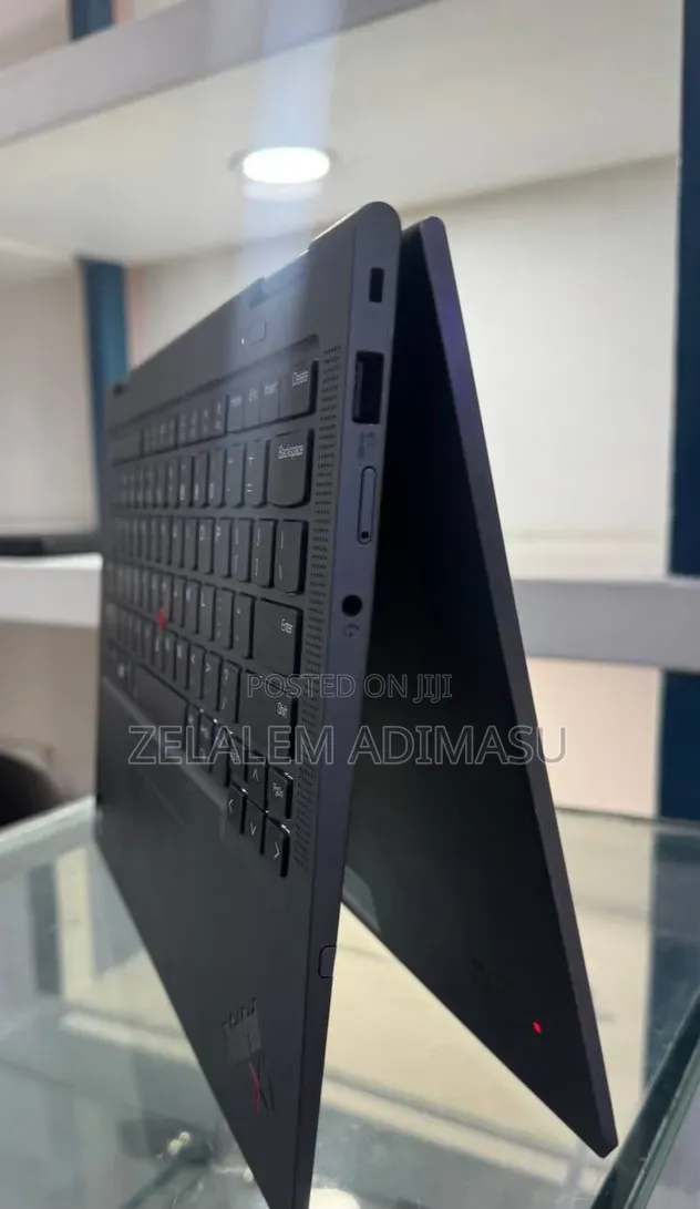 New Laptop Lenovo ThinkPad X1 Yoga 16GB Intel Core i7 SSD 512GB