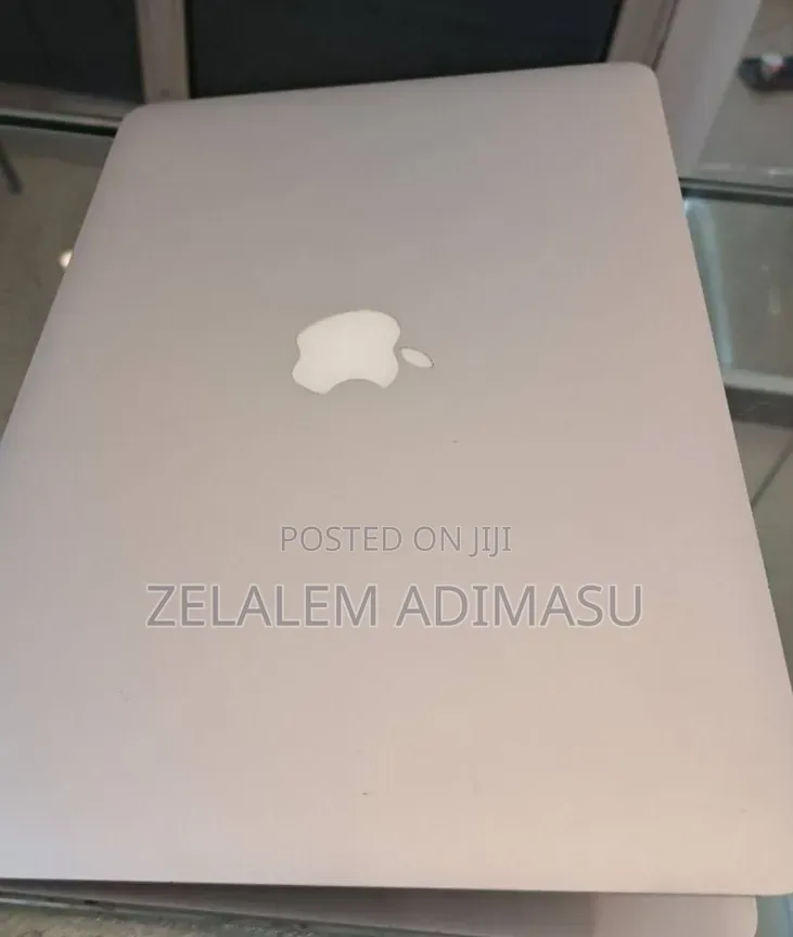 New Laptop Apple MacBook Air 2017 8GB Intel Core i5 SSD 128GB