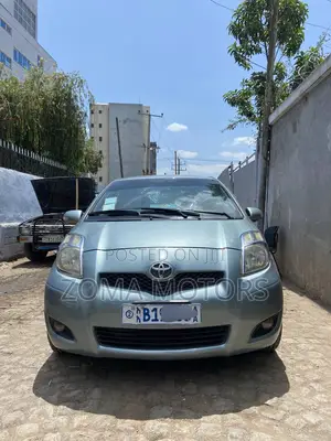 Toyota Yaris 1.0 Eco 2008 Gray