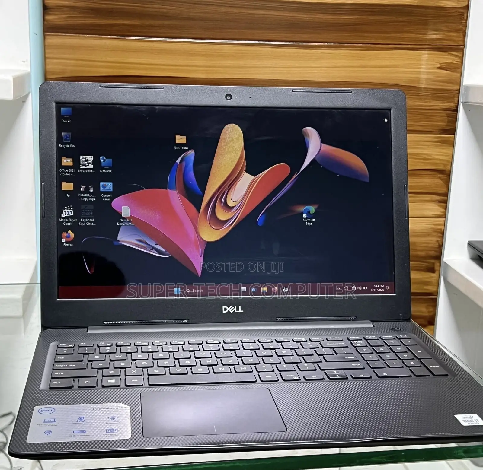 New Laptop Dell Inspiron 15 8GB Intel Core i7 SSD 256GB