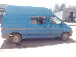 Toyota HiAce 2006 Green