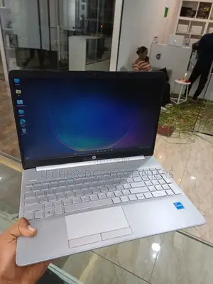 Laptop HP 15-dw3031 16GB Intel Core i5 SSD 512GB