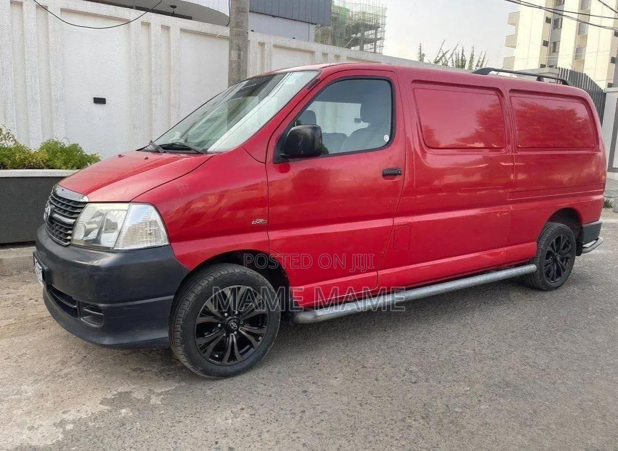 Toyota HiAce 2011 Red