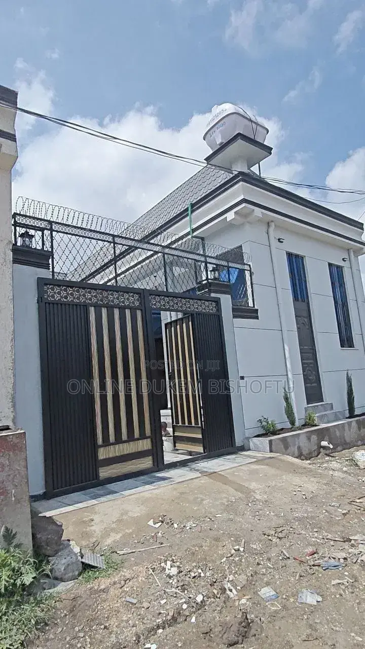 Furnished 7bdrm House in Bishoftu Debirezeyet, East Shewa for sale
