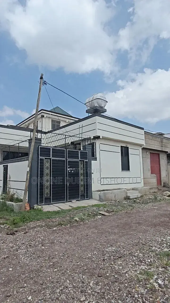Furnished 7bdrm House in Bishoftu Debirezeyet, East Shewa for sale