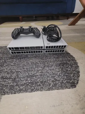 Ps 4 አሸጣለሁ
