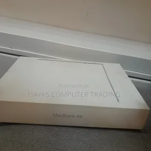 New Laptop Apple MacBook Air 2025 M4 16GB Apple M4 SSD 256GB